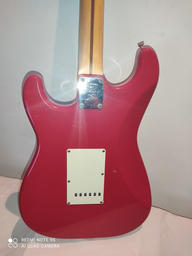 squier-stratocaster-made-in-japan-3216281.jpg