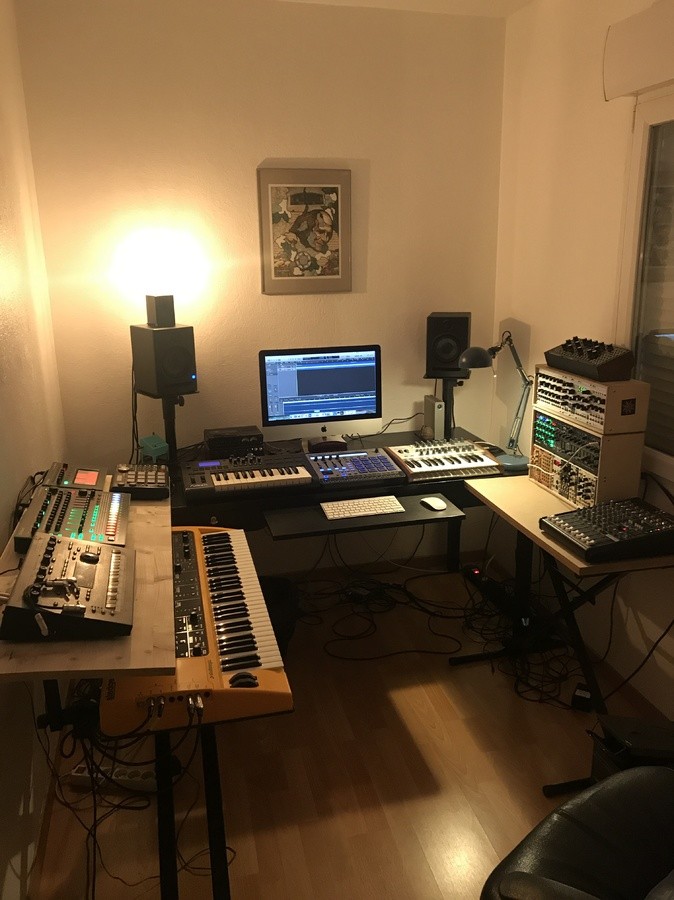 studio-home-studio-2636251.jpeg