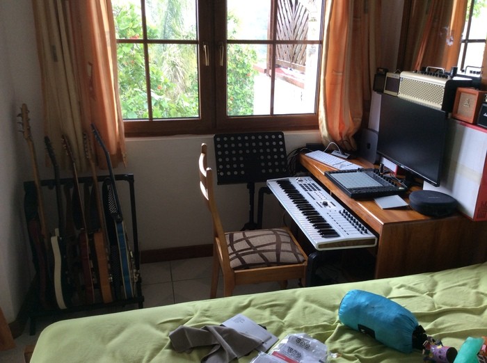 studio-home-studio-2881891.jpeg