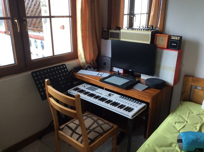 studio-home-studio-2881893.jpeg