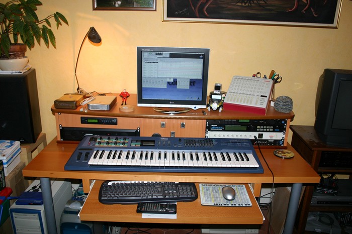 studio-home-studio-3087353.jpg