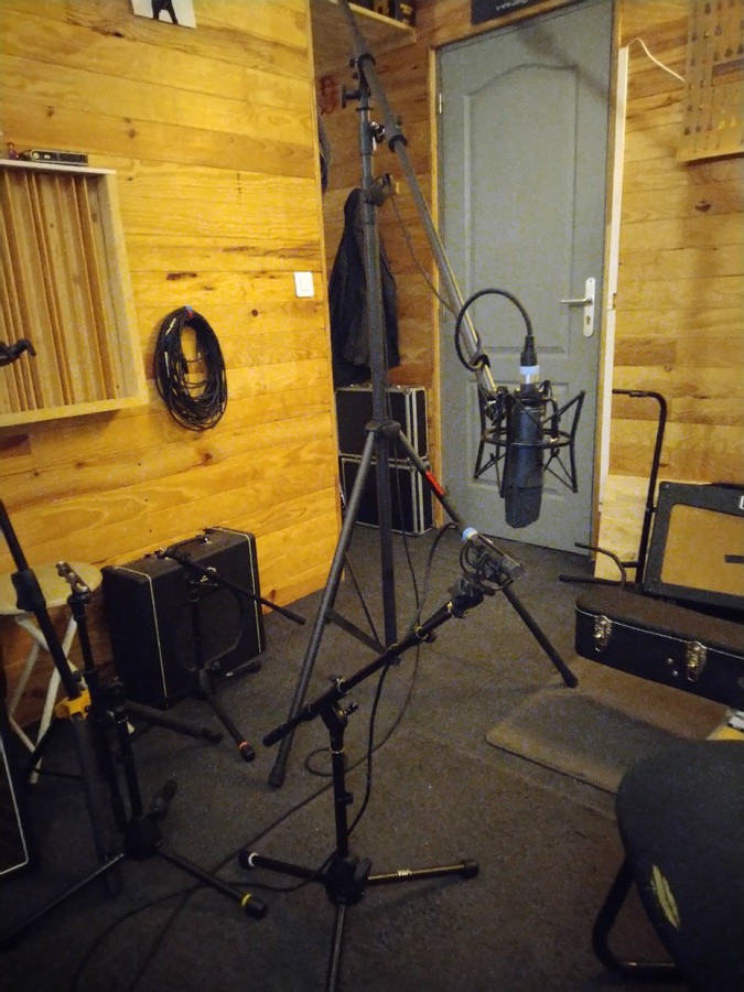 studio-home-studio-3176779.jpg