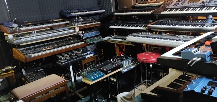 studio-home-studio-3178054.jpg