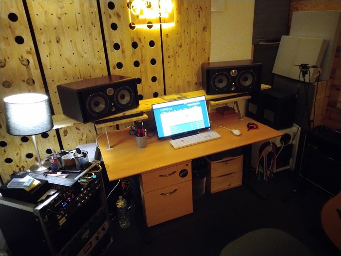 studio-home-studio-3233209.jpg
