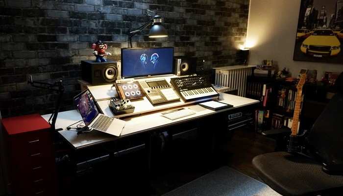 studio-home-studio-3962863.jpeg