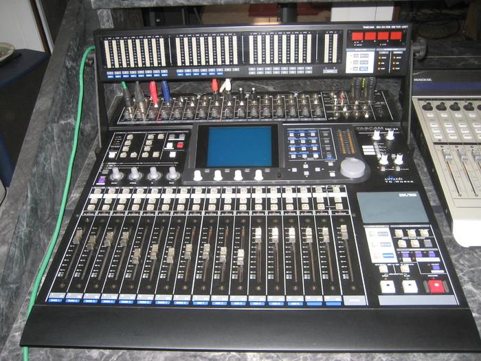 Tascam DM-24 image (#224887) - Audiofanzine