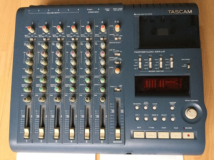 Photo Tascam Portastudio 424 MkIII Tascam Portastudio 424 MkIII