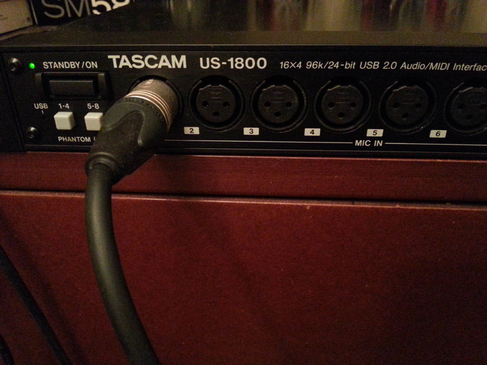 Photo Tascam US1800 Tascam US1800 (62814) (803182) Audiofanzine