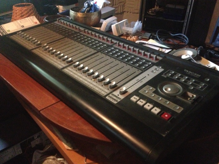 Photo Tascam US2400 Tascam US2400 (65860) (865693) Audiofanzine