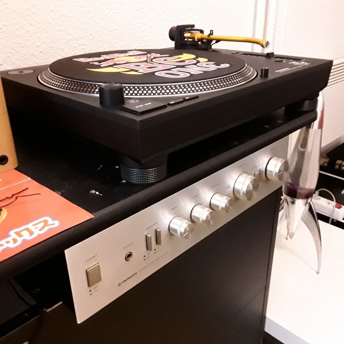 technics-sl-1210-mk7-3288912.jpg