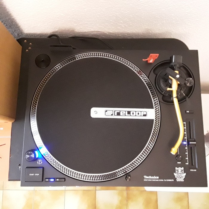 technics-sl-1210-mk7-3288918.jpg