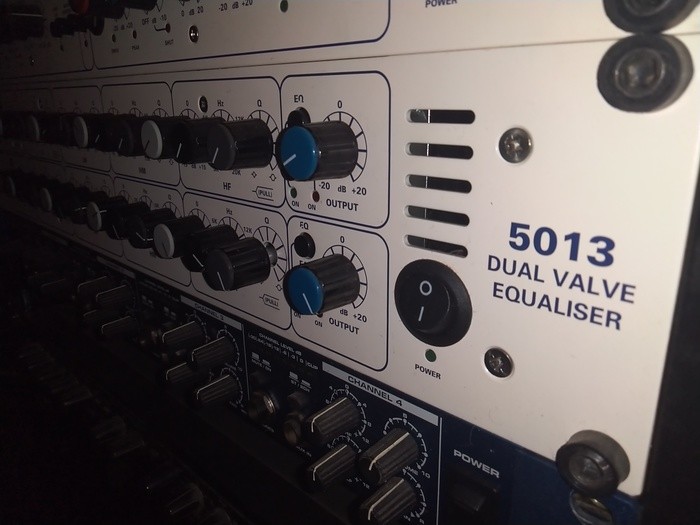 5013 Dualchannel Tube Parametric EQ TL Audio Audiofanzine