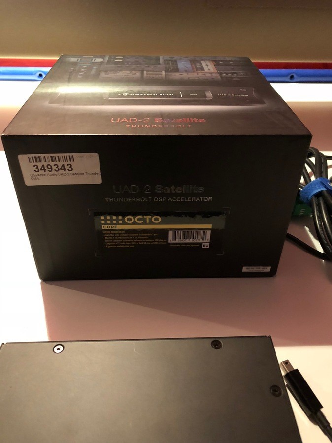 Universal Audio UAD-2 Satellite Thunderbolt - Octo Core (91900)