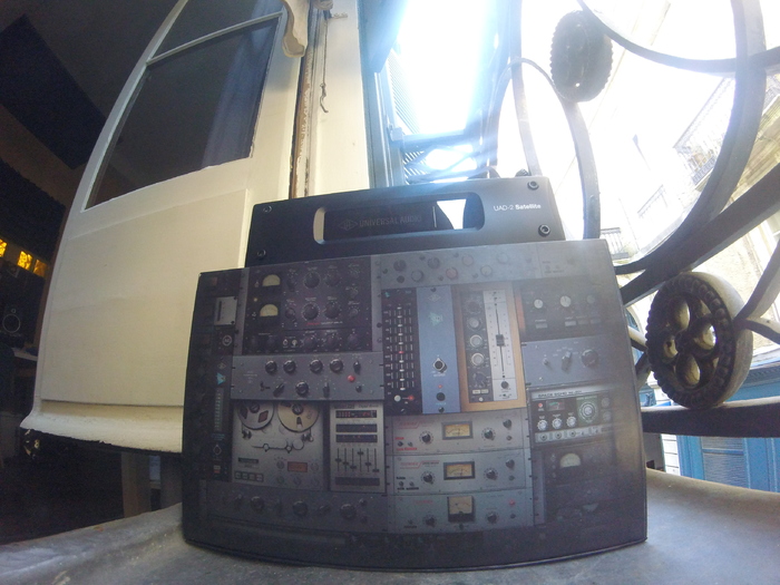 Universal Audio UAD-2 Satellite Thunderbolt - QUAD Core (87283)