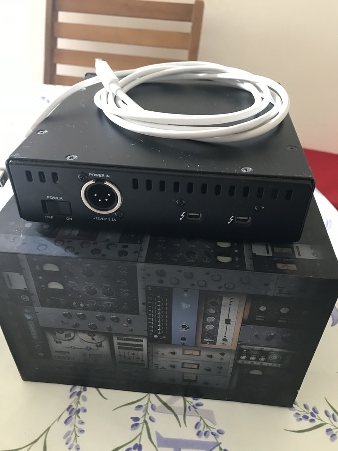 Universal Audio UAD-2 Satellite Thunderbolt - QUAD Core (27138)