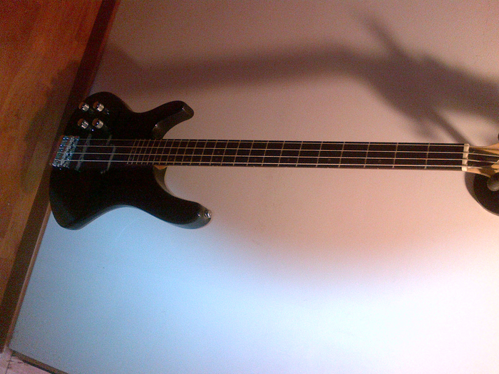 Photo Washburn XB200 Washburn XB 200 (552830) Audiofanzine