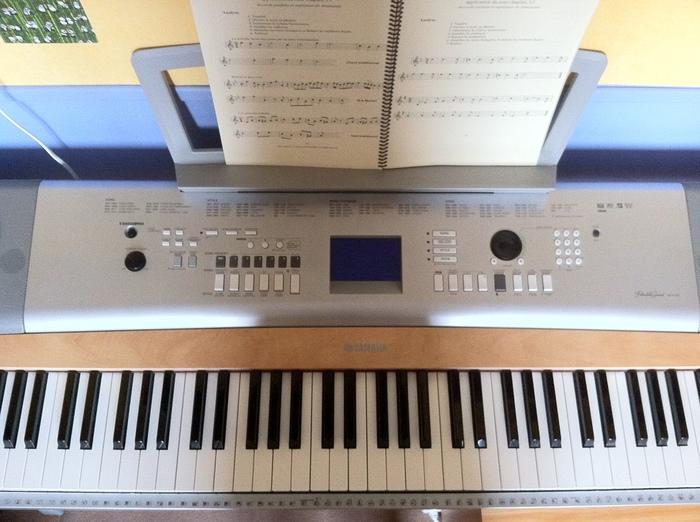 Photo Yamaha DGX620 Yamaha DGX620 (9049) (300225) Audiofanzine