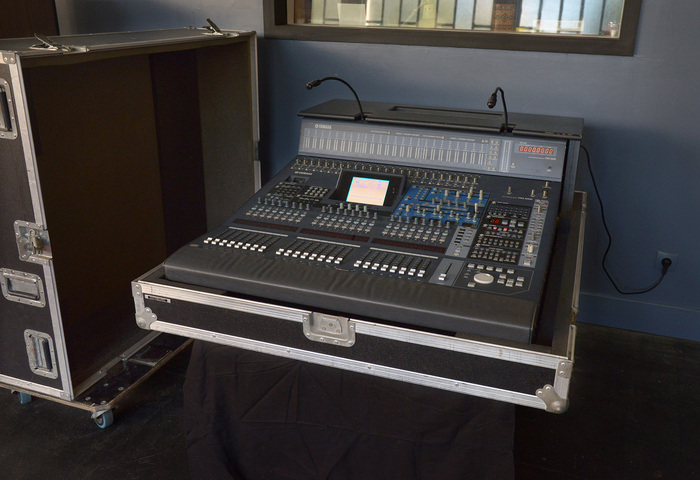 Photo Yamaha DM2000 V2 : Yamaha DM2000 V2 (66570) (#1672428) - Audiofanzine