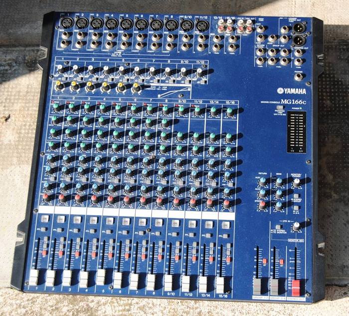 Photo Yamaha MG166C Yamaha MG166C (58287) (923529) Audiofanzine