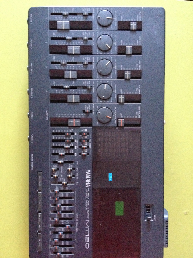 Photo Yamaha MT120 Yamaha MT120 (5005) (710140) Audiofanzine