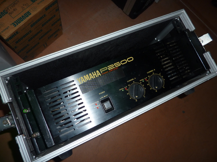 Yamaha P2500 image (#776136) - Audiofanzine
