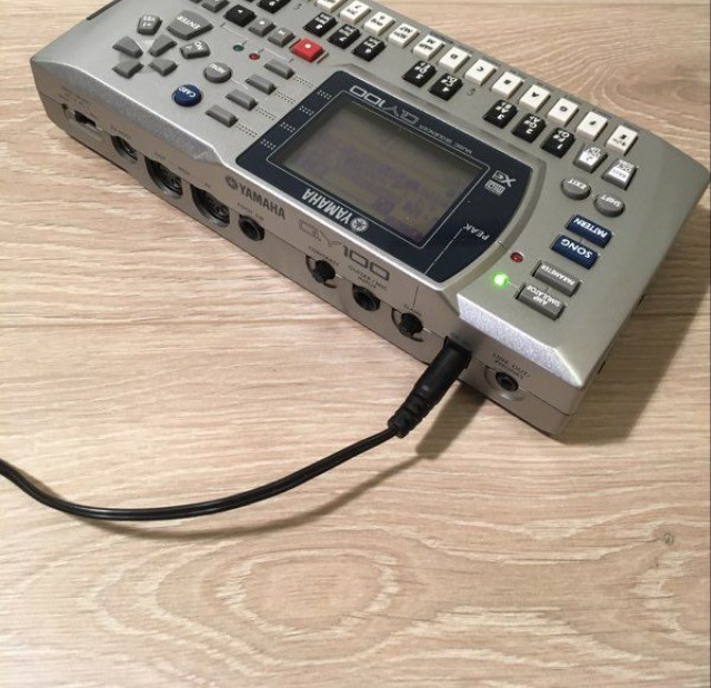 QY100 Yamaha QY100 Audiofanzine