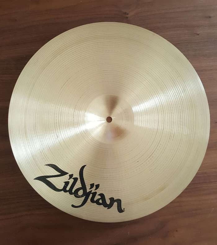 Photo Zildjian A Medium Thin Crash 16'' Sabian AA Metal X Splash 12