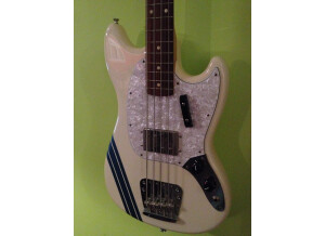 Fender Pawn Shop Mustang Bass - Olympic White with Stripe
