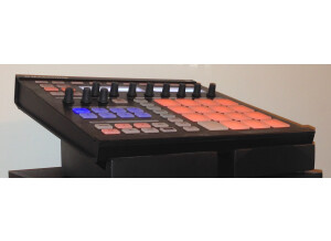 Native Instruments Maschine MKI (66740)