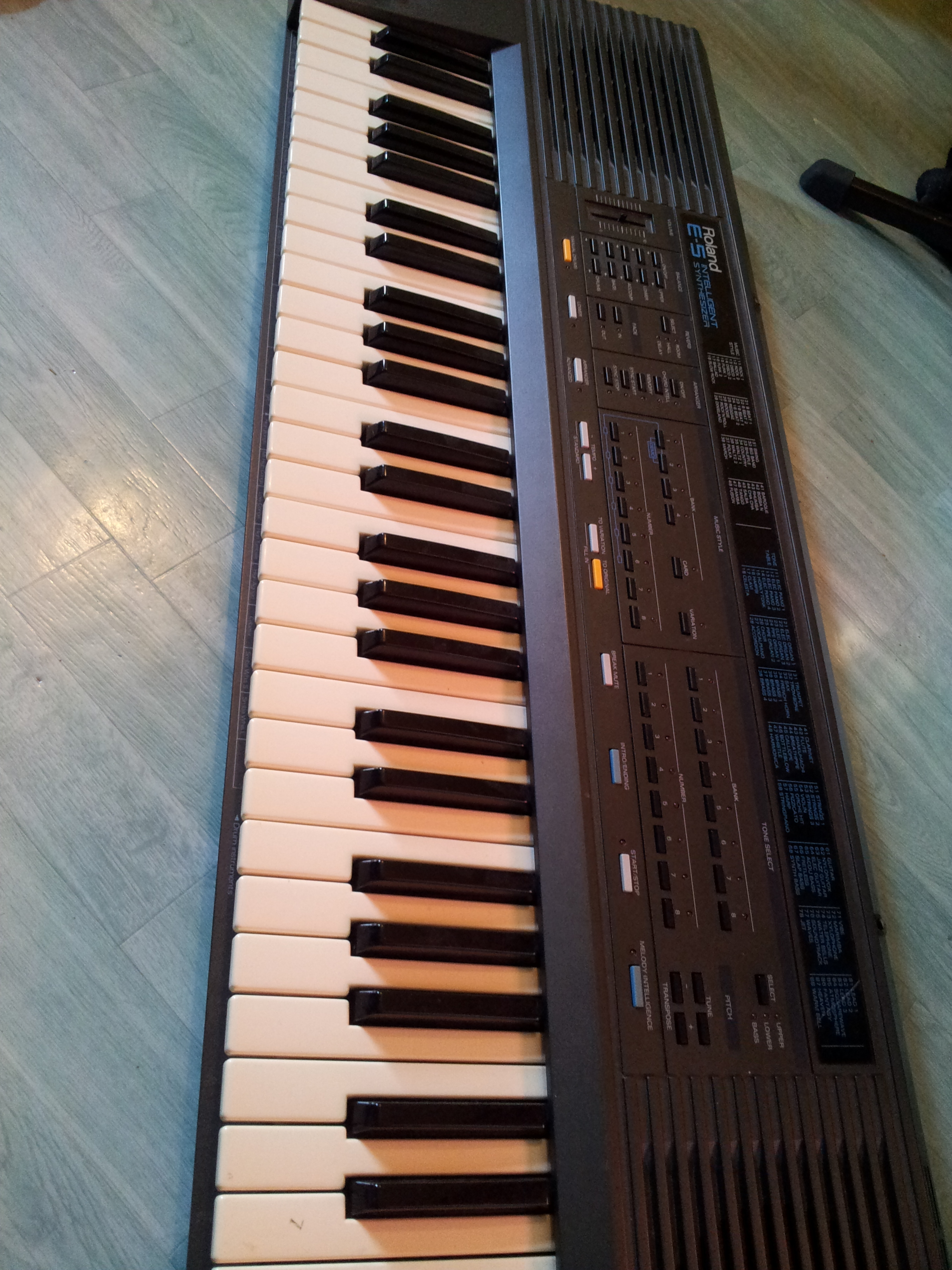 Roland e-5