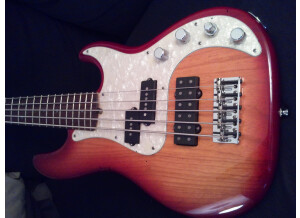 Fender Deluxe Precision Bass