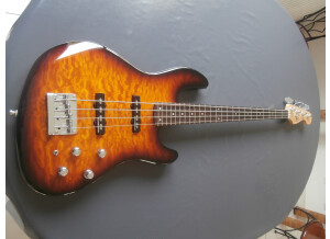 Fender Deluxe Jazz Bass 24 - Tobacco Sunburst