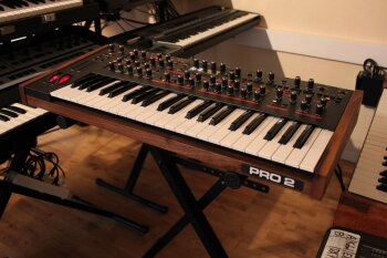 Dave Smith Instruments Pro 2 Dave Smith Instruments Pro 2
