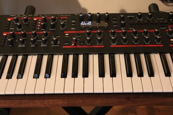 Dave Smith Instruments Pro 2 Dave Smith Instruments Pro 2