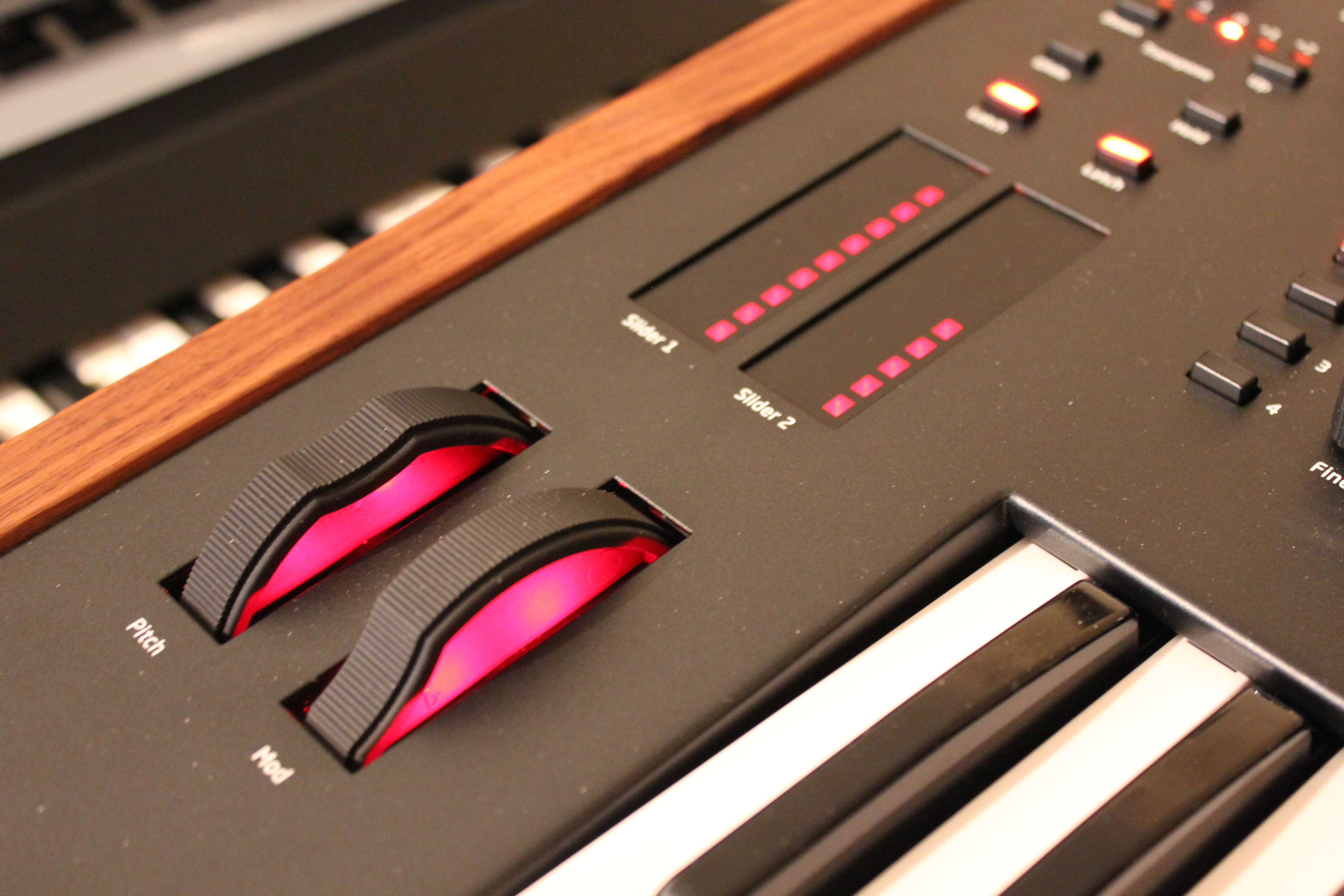 Dave Smith Instruments Pro 2