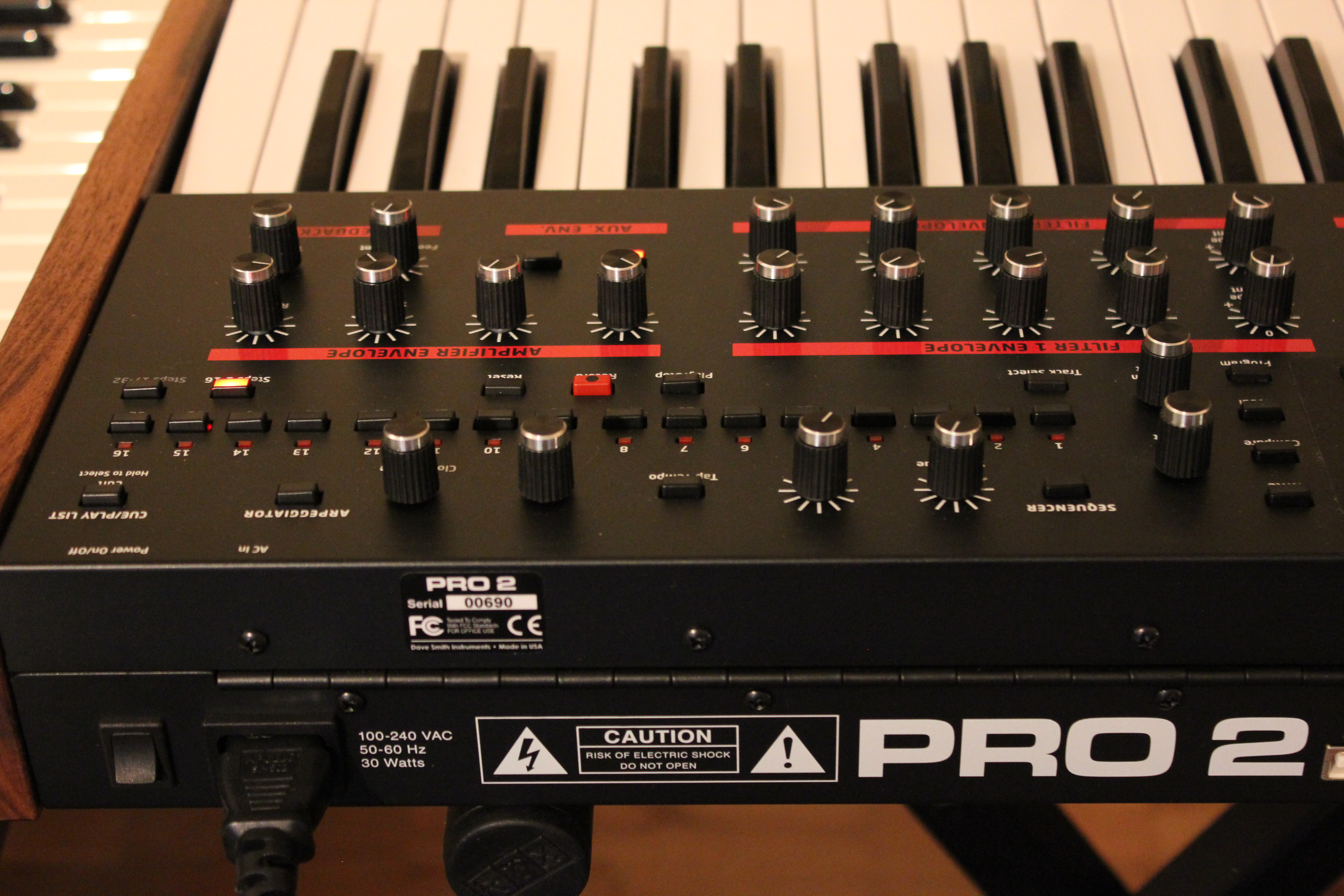 Dave Smith Instruments Pro 2