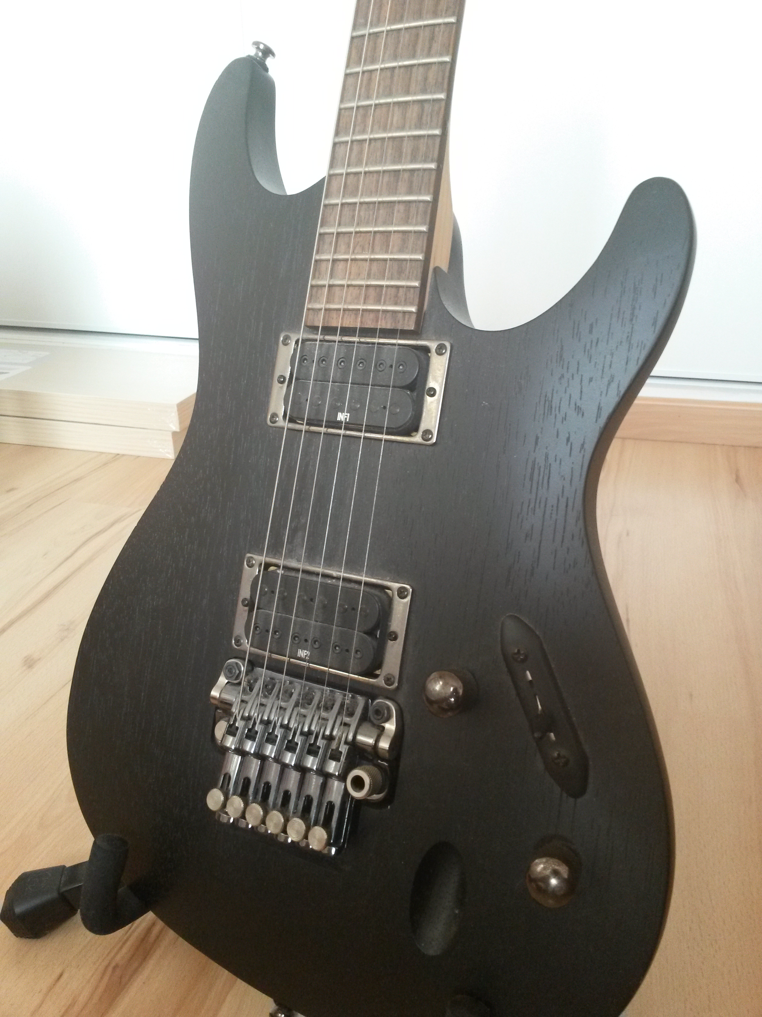 Ibanez S320