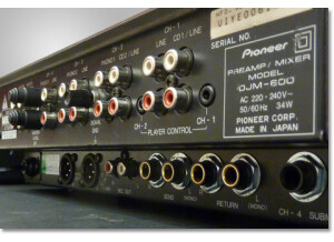 Pioneer DJM-600 (90418)