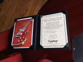 Epiphone Ltd. Ed. Slash "Rosso Corsa" Les Paul Standard Outfit Epiphone Ltd. Ed. Slash "Rosso Corsa" Les Paul Standard Outfit