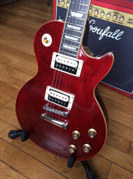 Epiphone Ltd. Ed. Slash "Rosso Corsa" Les Paul Standard Outfit Epiphone Ltd. Ed. Slash "Rosso Corsa" Les Paul Standard Outfit