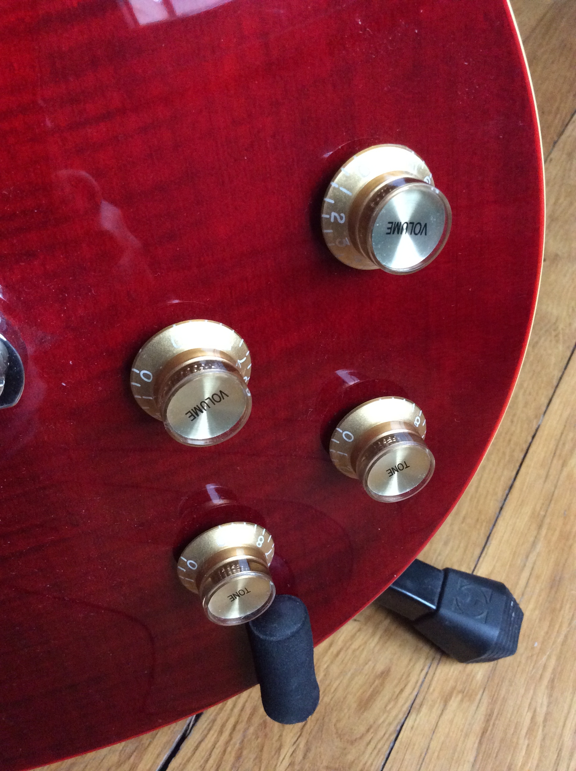 Epiphone Ltd. Ed. Slash "Rosso Corsa" Les Paul Standard Outfit