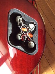 Epiphone Ltd. Ed. Slash "Rosso Corsa" Les Paul Standard Outfit Epiphone Ltd. Ed. Slash "Rosso Corsa" Les Paul Standard Outfit