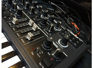 Arturia MicroBrute (2140)