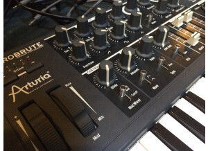 Arturia MicroBrute (48308)