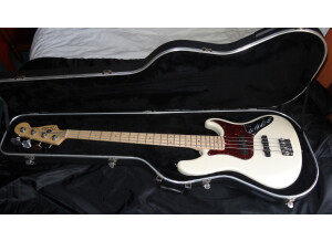 Fender American Deluxe Jazz Bass - Olympic White Maple