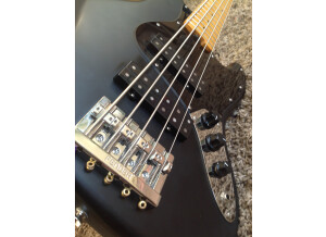 Fender Modern Player Jazz Bass Satin V - Black Maple