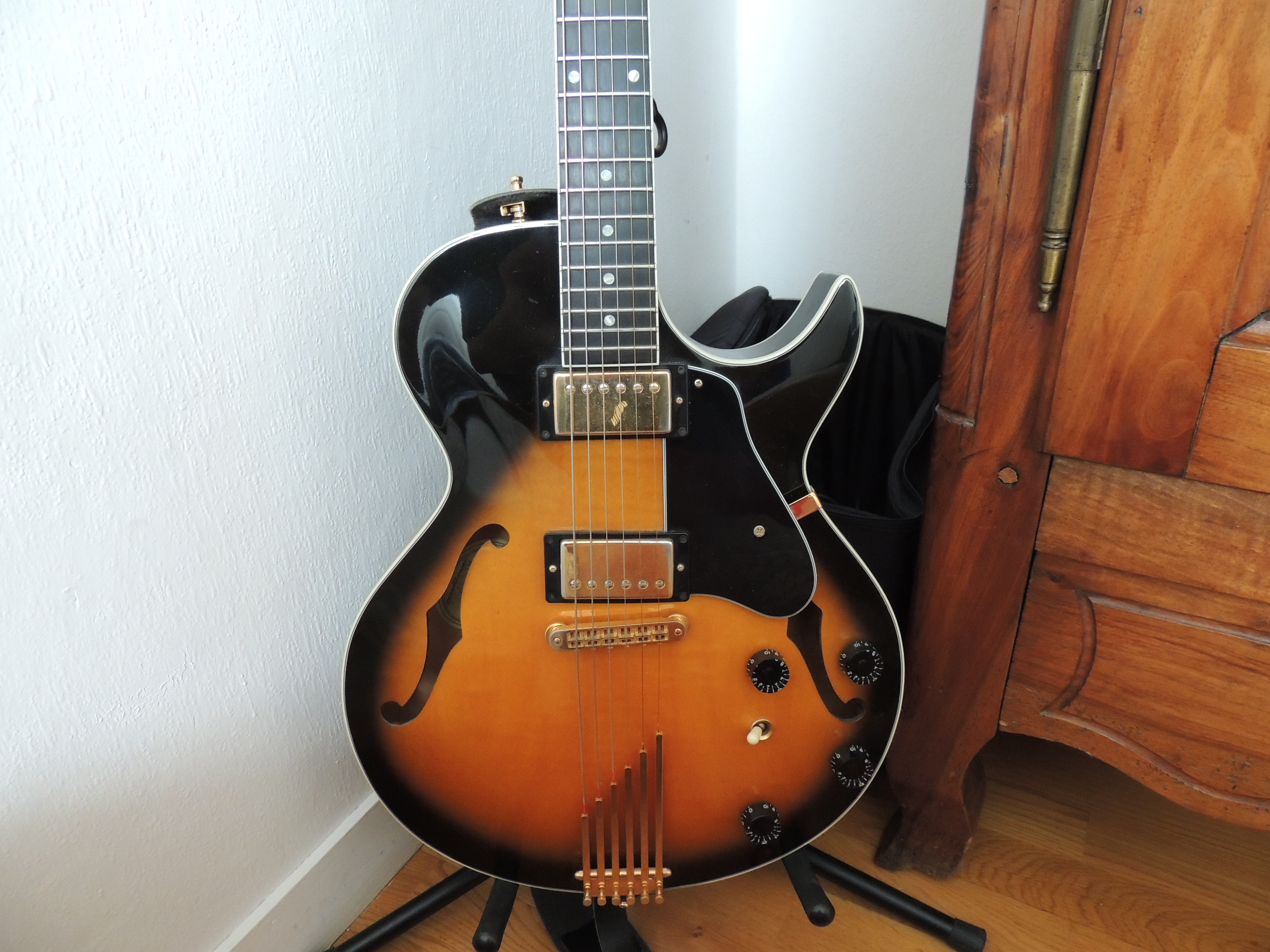 Gibson Howard Roberts Fusion III