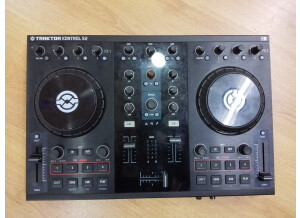 Native Instruments Traktor Kontrol S2 (58601)