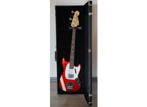 Fender Pawn Shop Mustang Bass - Candy Apple Red with Stripe