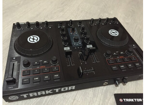 Native Instruments Traktor Kontrol S2 (56259)